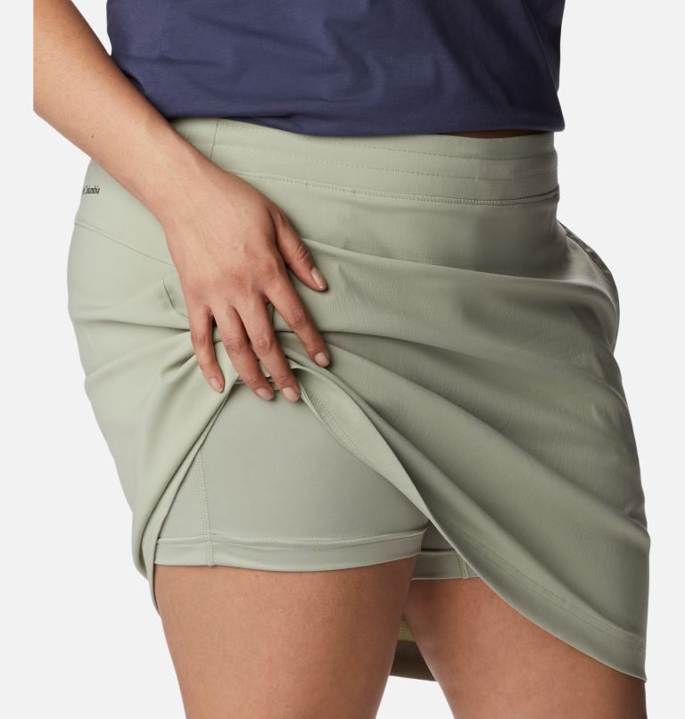 Women's Columbia On The Go Skorts Olive | Plus Size CA-U8C65